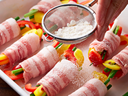 粉を両面に茶こしで薄く振り掛ける